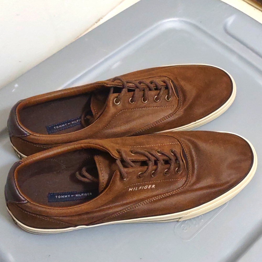 Tommy Hilfiger casual boat shoes